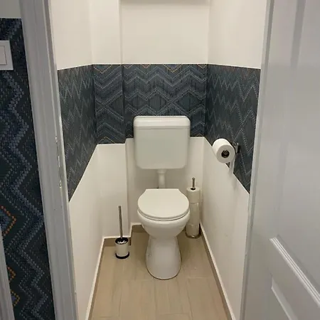 Apartment Center